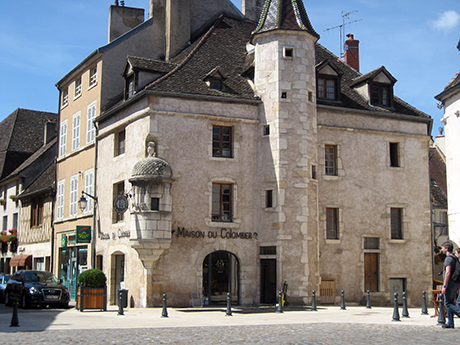 Building in the center of town, Beaune